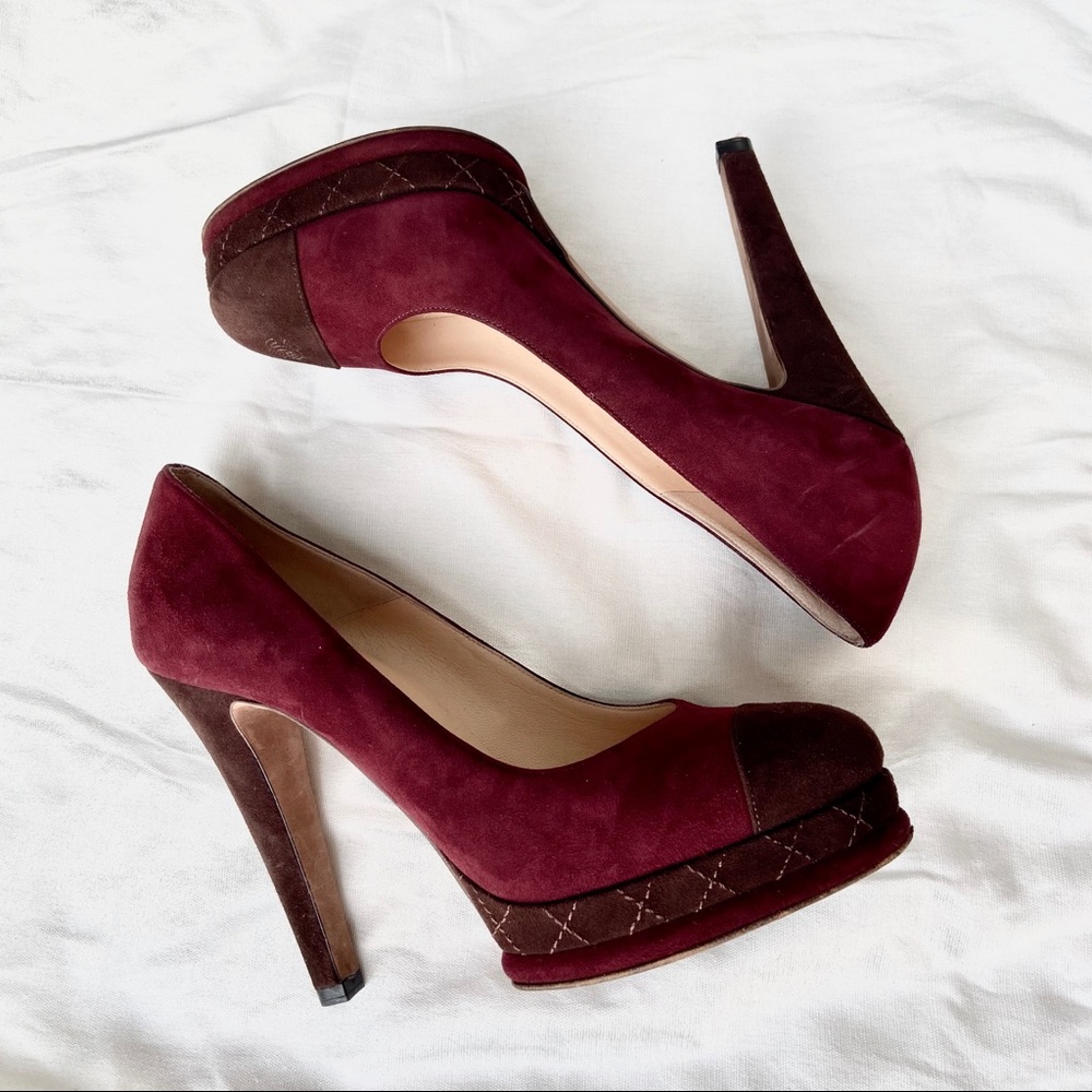 🎁🥂HP🥂🎁 Chanel Burgundy Suede Cap Toe Heels - Picture 5 of 12